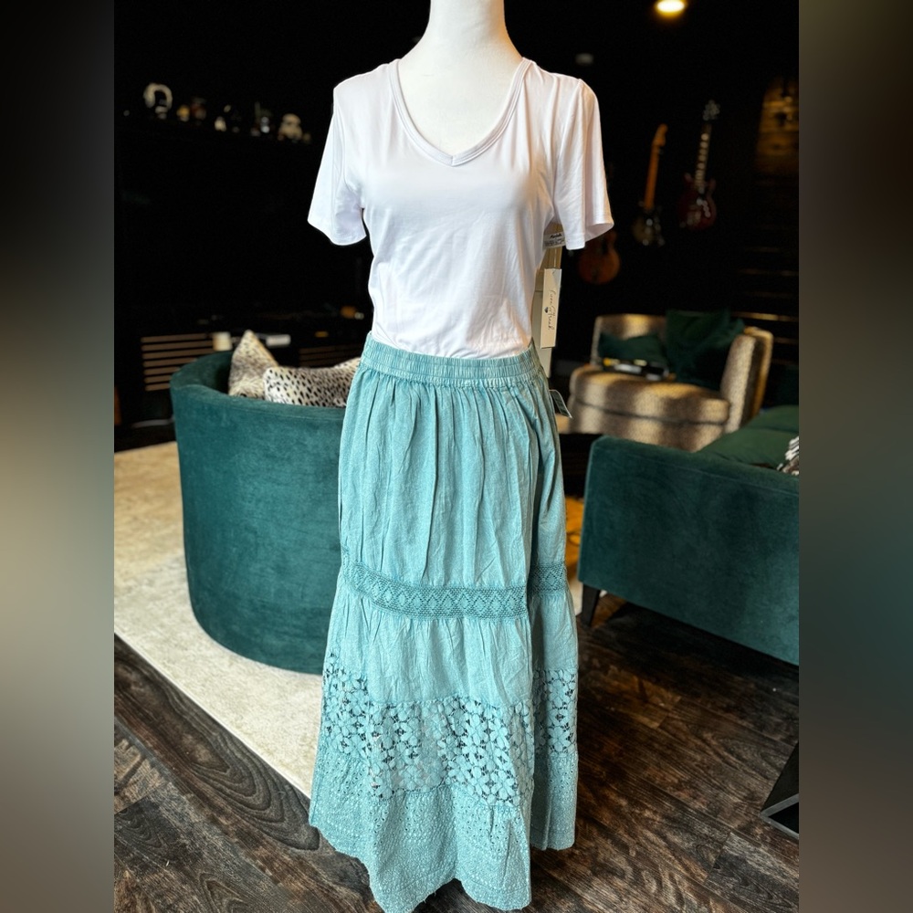 Two pieces! White tshirt and green maxi shirt